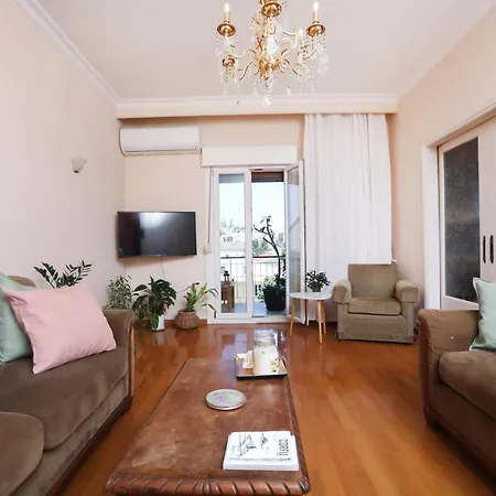 Luccil's Downtown Apartment