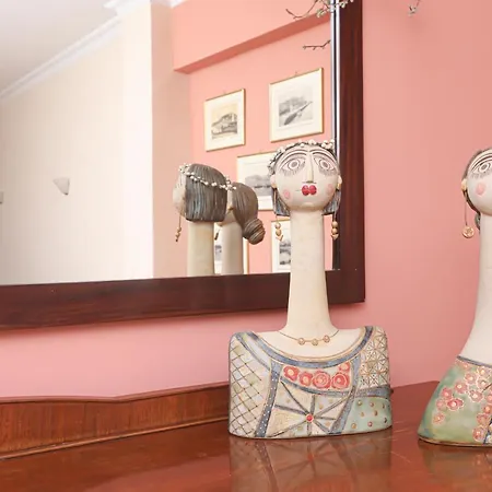 Luccil's Downtown Apartment *